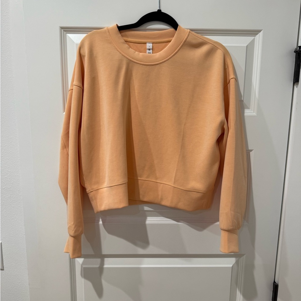 Lululemon Women's Perfectly Oversized Cropped Crew Sweatshirt Size 6. EUC